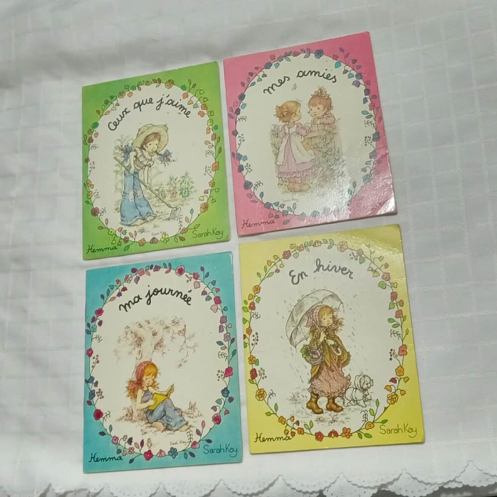 4 small vintage albums by Sarah Kay, circa 1980, in French